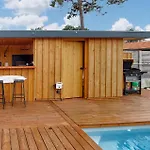 Belle Maison Avec Piscine * مونتالفيت لو بين